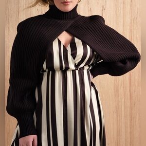 NWOT Eloquii Black Turtleneck Sweater Sleeve Scarf size 26/28